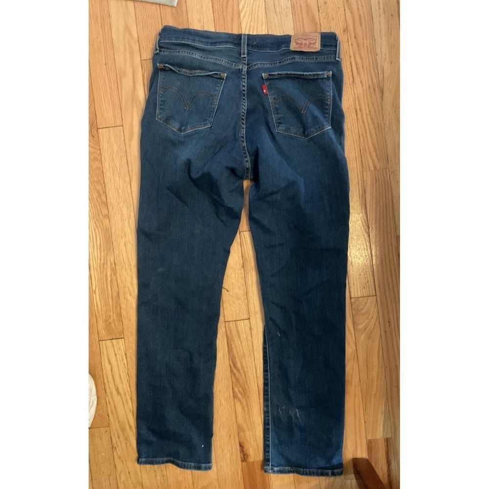 Levi's Women's Classic Straight Denim Jeans Blue Medium Wash Size 10 - Picture 2 of 3